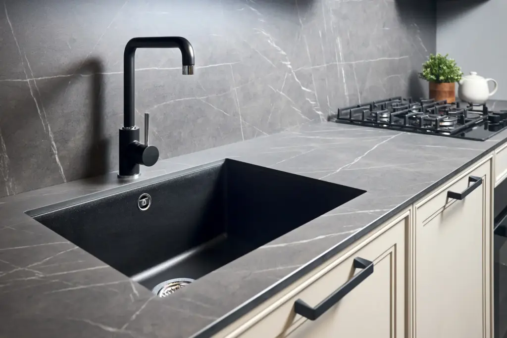 Kitchen sink with faucet